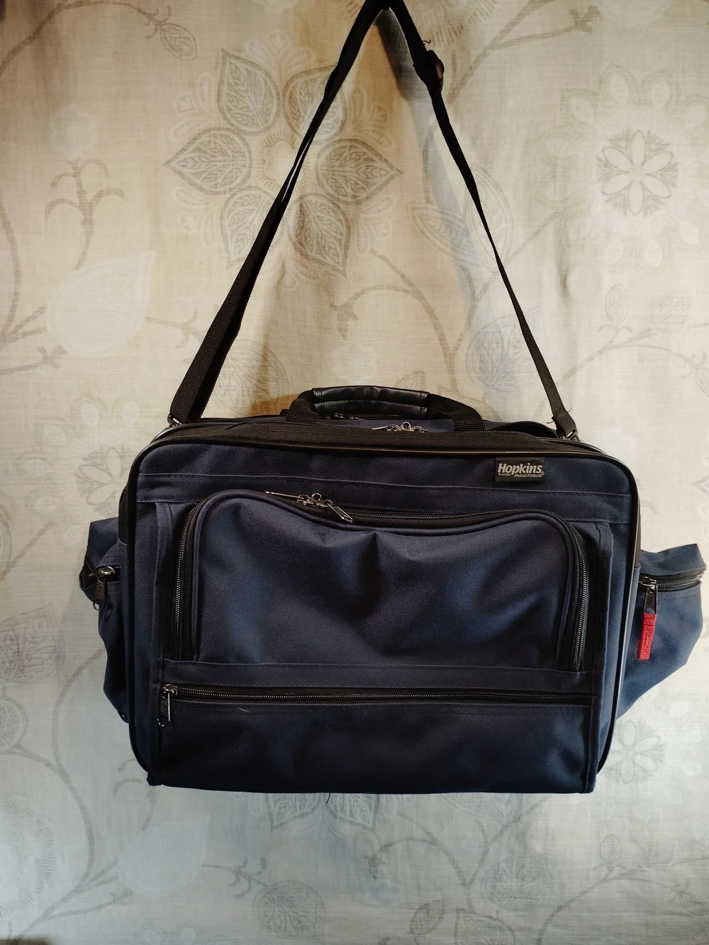 Hopkins Navy Travel /Weekend/Carry On Bag